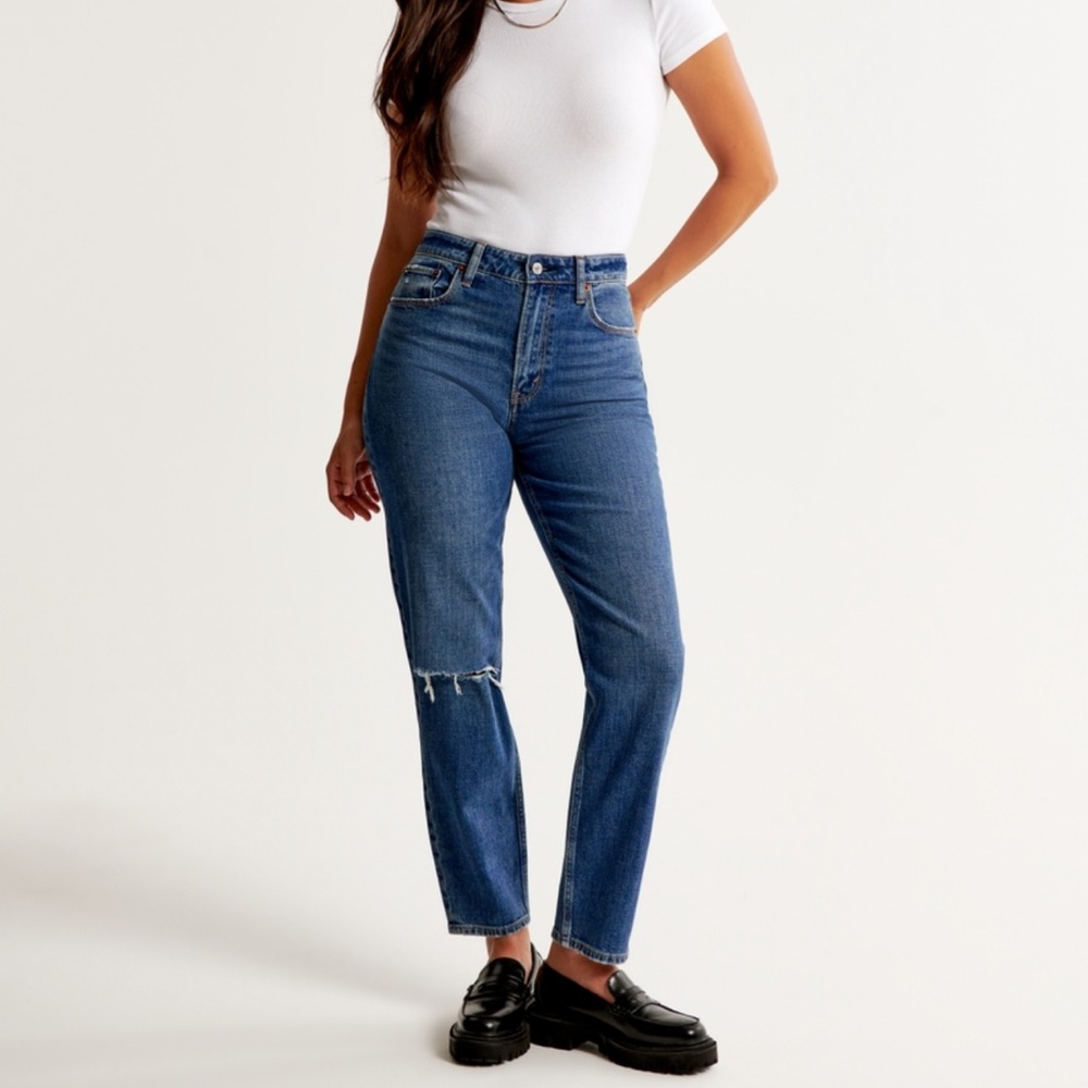 Abercrombie and Fitch Curve Love High Rise Mom Jean